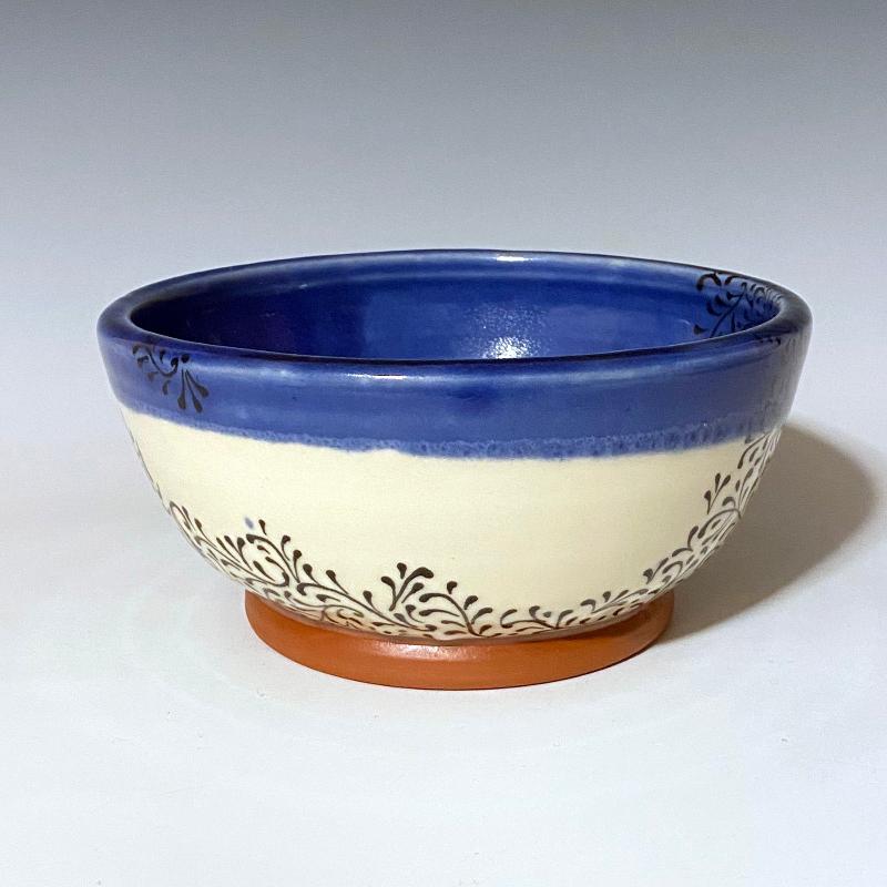 Black and Blue bowls